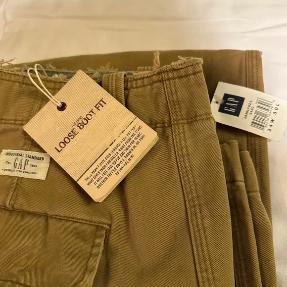 Mens  34X30 Gap Khakis Y2K  Loose Boot Fit Industrial Standard NWT Distressed - Picture 2 of 9